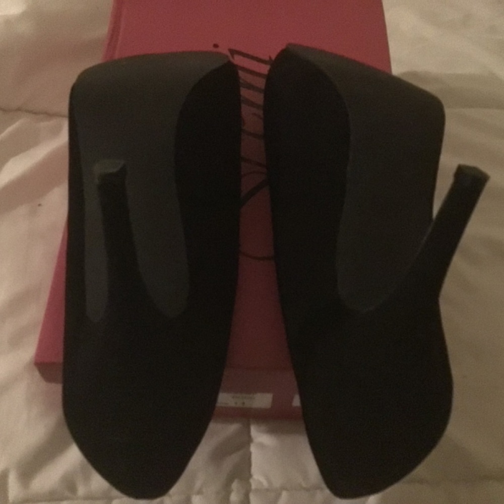 Peep Toe Pump - image 8